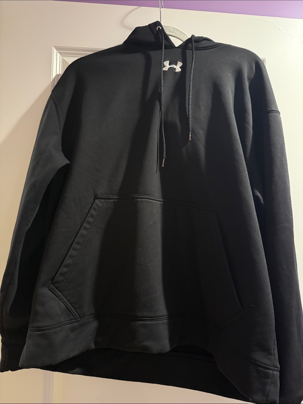 Men’s under Armour hoodie